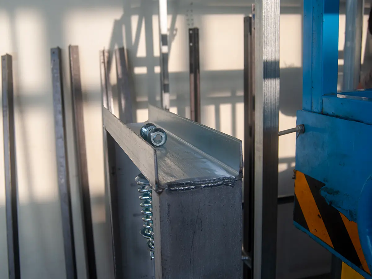 Hospital dumbwaiter control system - ServLifts