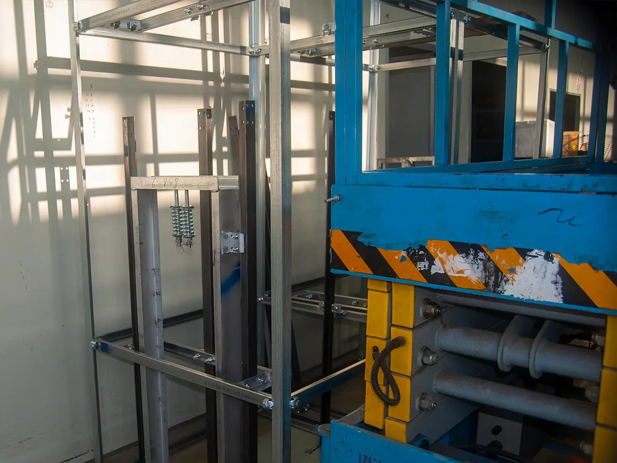 Restaurant dumbwaiter food lift serving a West African kitchen