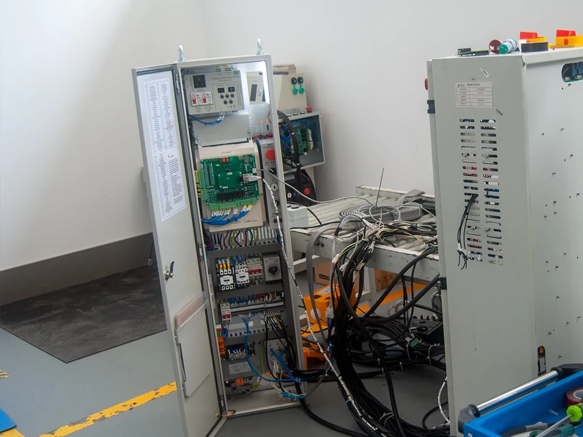 Hotel dumbwaiter control panel - ServLifts