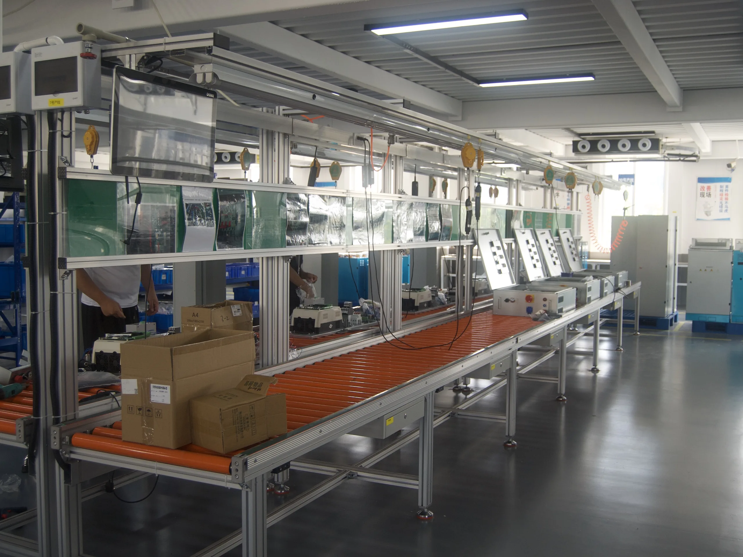Dumbwaiter inspection and quality control station on the ServLifts production line